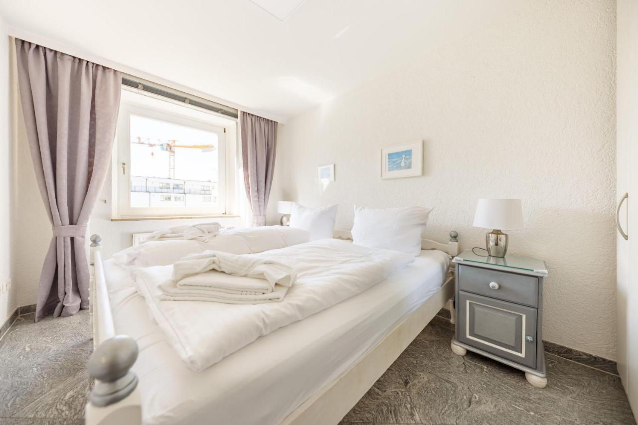 Haus-momoa-duenenburg * Westerland